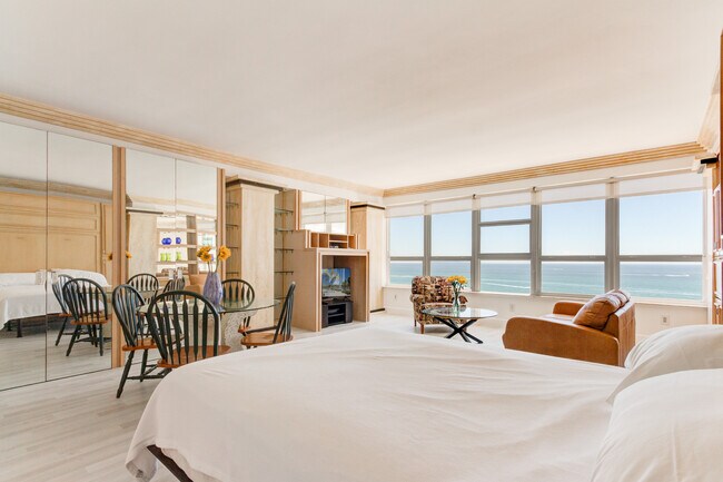 Foto del edificio - 4925 Collins Ave