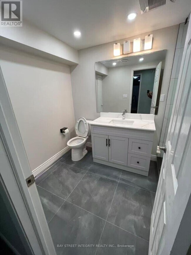 Building Photo - 49 Viamede Crescent