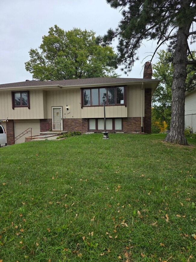 10718 Old Maple Rd
