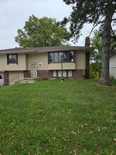 Building Photo - 10718 Old Maple Rd