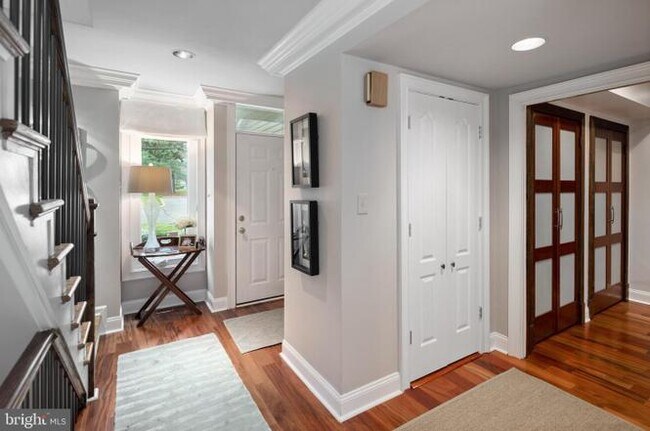 Building Photo - 70 Sutphin