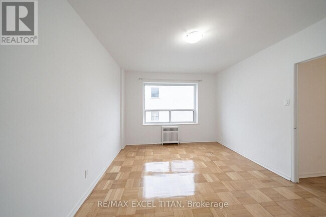 Building Photo - 156 Kingston Rd