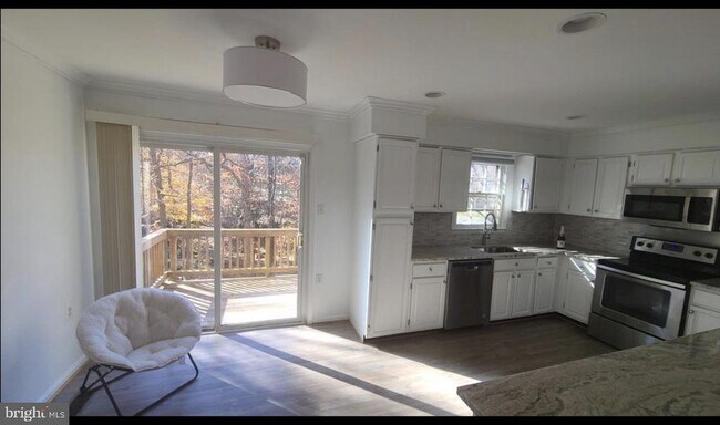 Building Photo - 11380 Cromwell Ct