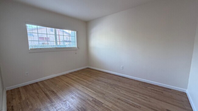 Building Photo - 4805 Saviers Rd