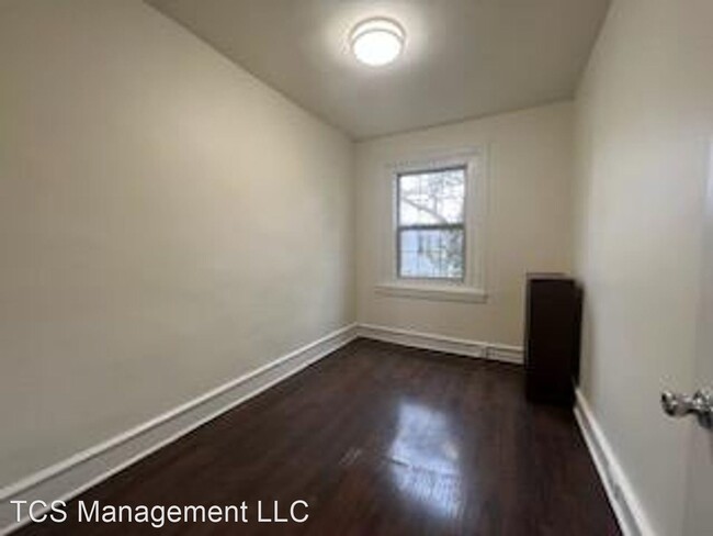 Building Photo - 3 br, 1 bath House - 6432 North 20th Stree...