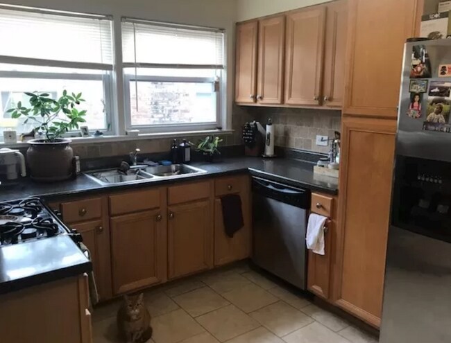 Foto del edificio - 8242 Kilpatrick Ave