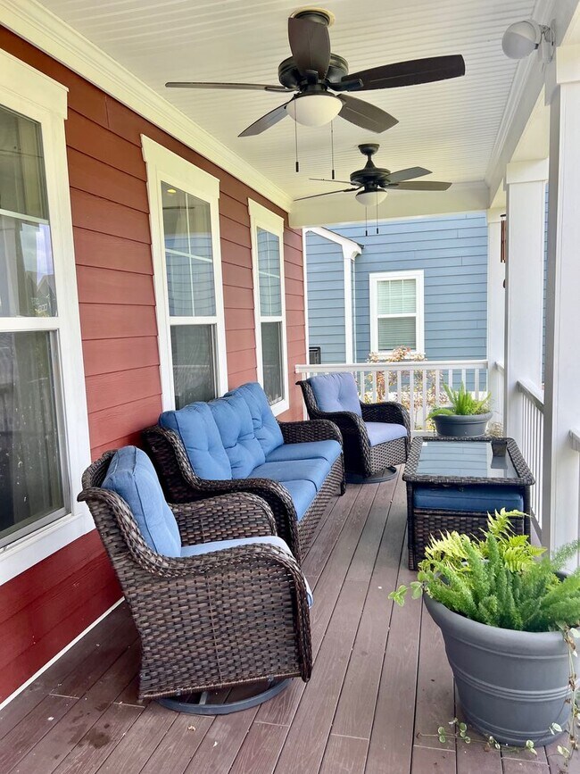 Building Photo - 4BD/3.5 Bath Gorgeous Home in Culpepper La...