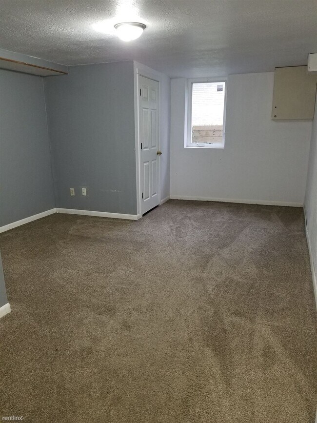 Building Photo - 3361 Poinsettia Ave SE