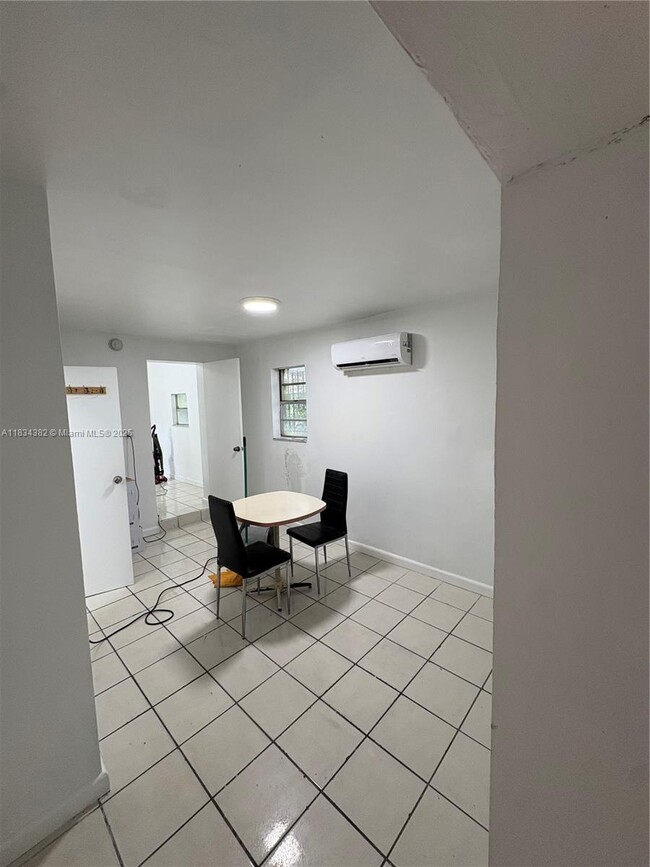 Foto del edificio - 812 SW 19th Ave