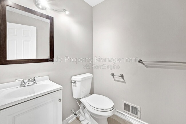 Building Photo - 2233 Brookhaven Rd