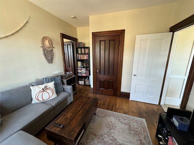 Building Photo - 2 Winter Street Unit 2R