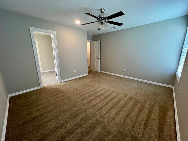 Building Photo - 6630 Leightyn Ln