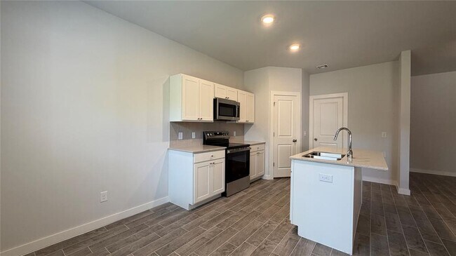 Foto del edificio - 17039 Oak Rdg Cir