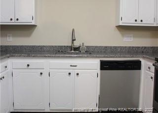 Foto del edificio - 2621 Elmhurst Dr