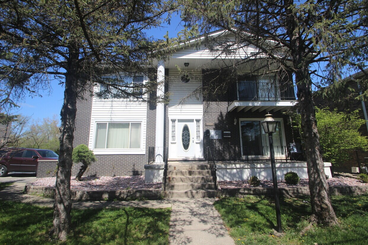 5552 W Calumet Sag Rd, Alsip, IL 60803 House Rental in Alsip, IL
