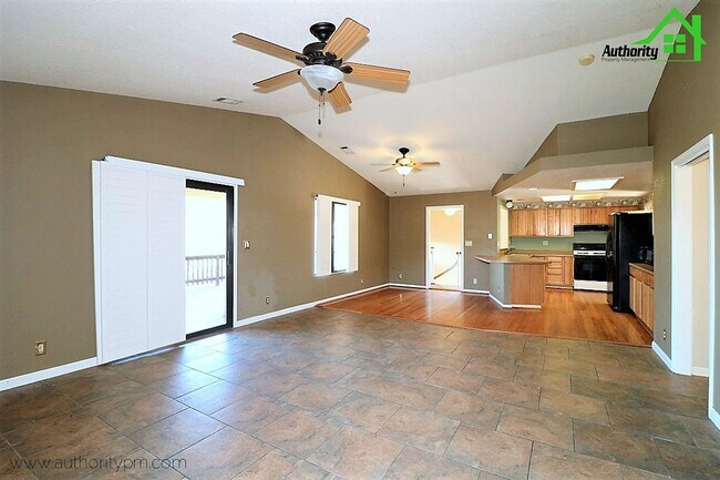 Building Photo - 20 La Colina Terrace