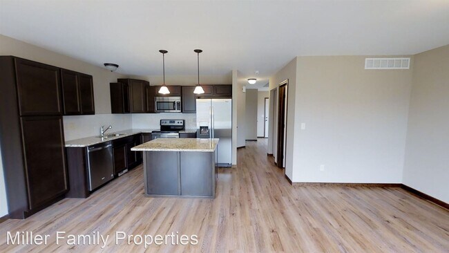 Foto del edificio - 4 br, 3.5 bath House - 729 Deer Haven