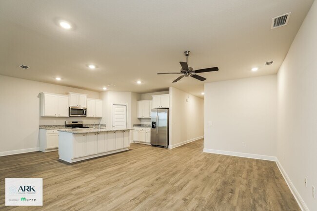Foto del edificio - 455 Eagle Lake Wy