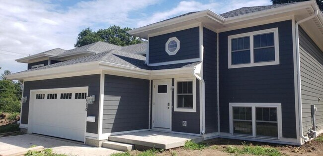 Foto del edificio - 3310 Seneca Ave