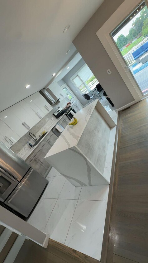 Foto principal - 17 Roslyn Dr