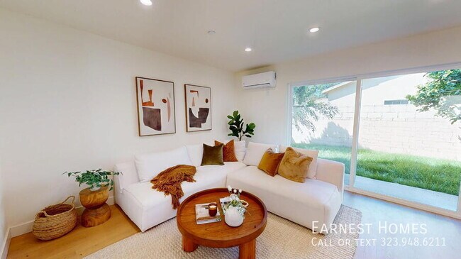 Foto del edificio - 6445 Satsuma Ave