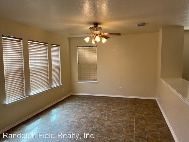 Building Photo - 4 br, 2.5 bath House - 7405 FOREST EDGE
