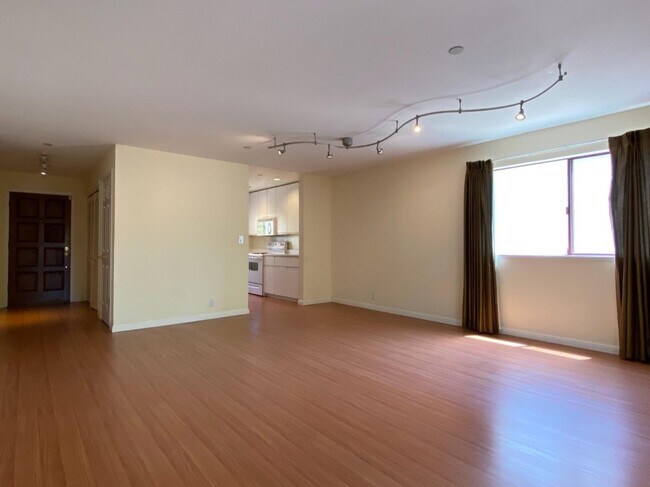 Building Photo - 4153 El Camino Way