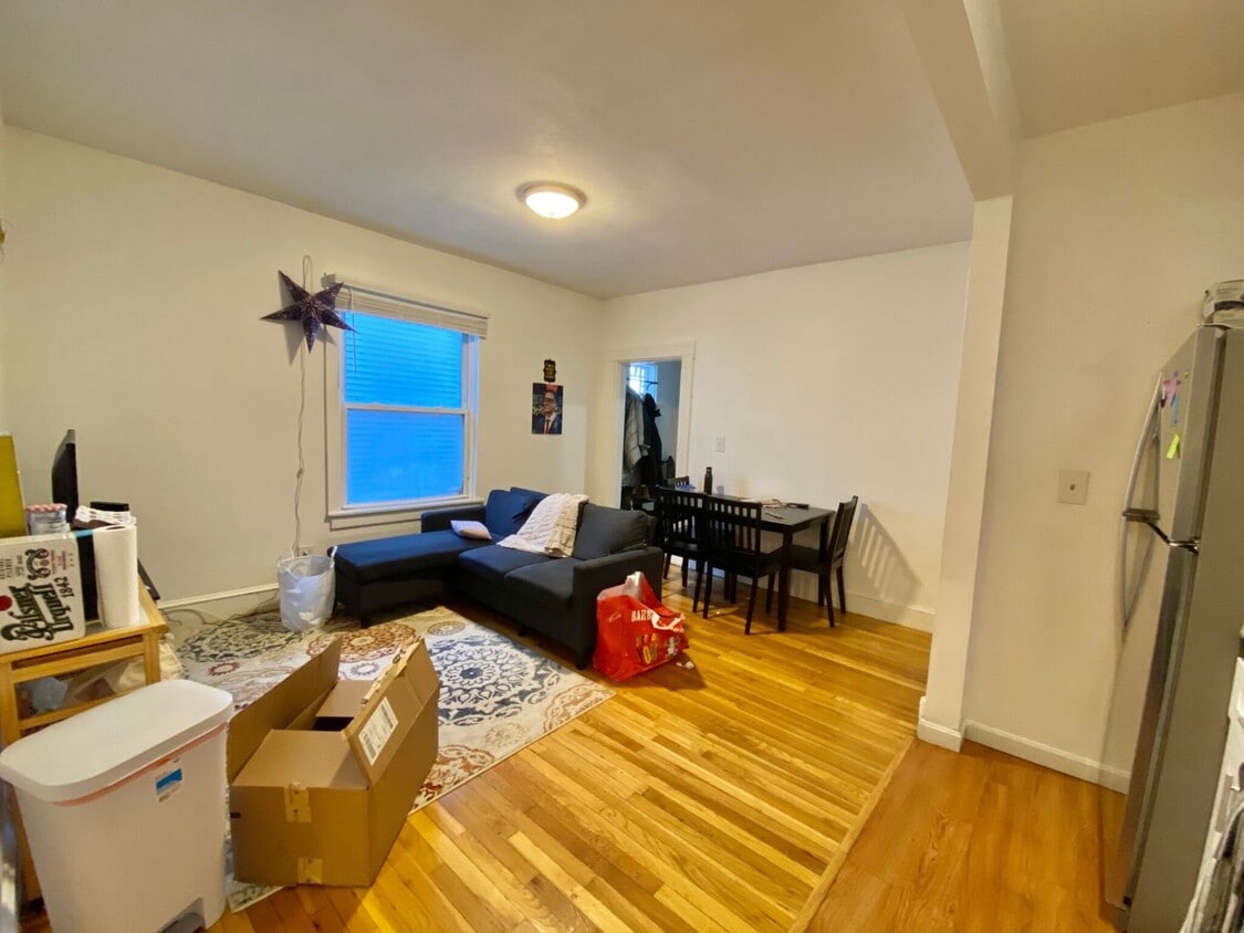 Photo - 16 Higgins St