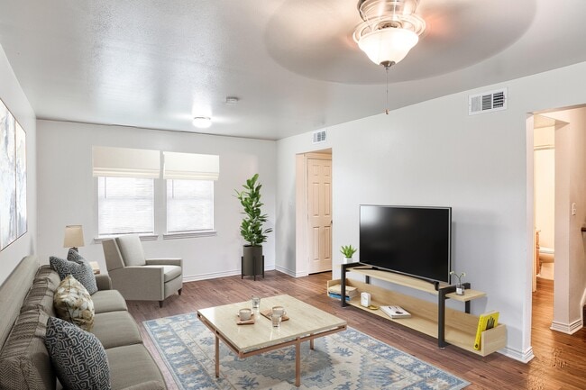 Building Photo - Chateau d'Orleans