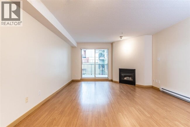 Building Photo - 2FL 38003 SECOND AVENUE