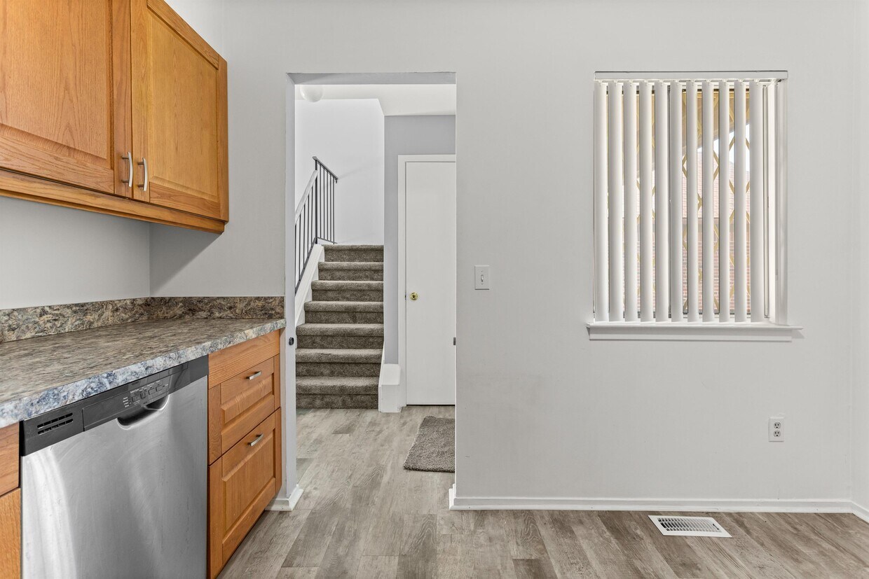 3508 Heritage Pkwy, Dearborn, MI 48124 Townhome Rentals in Dearborn