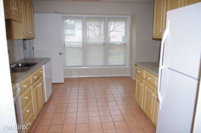 Building Photo - 3 br, 2 bath House - 1620 Green Hill Dr