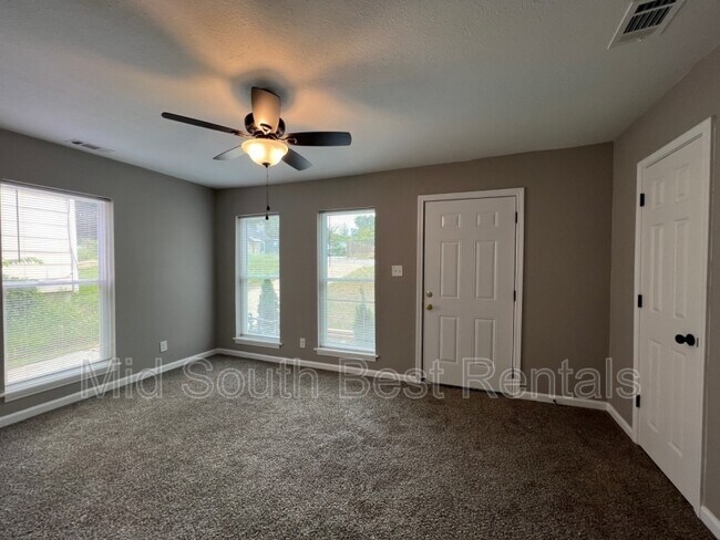 Foto del edificio - 2430 Vollintine Ave