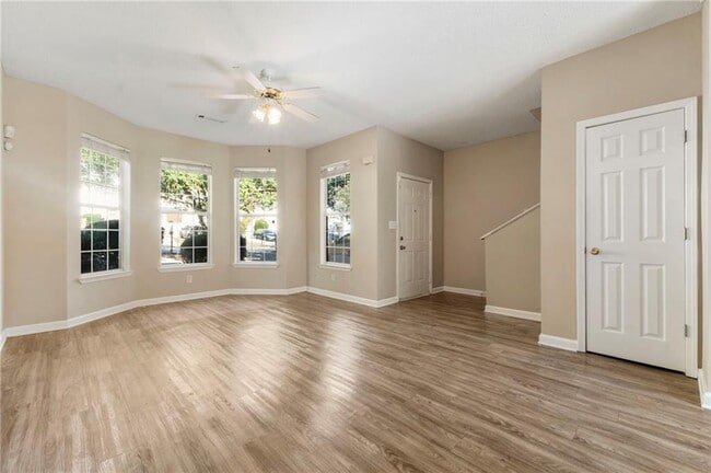 Building Photo - 6750 Sunset Hills Blvd