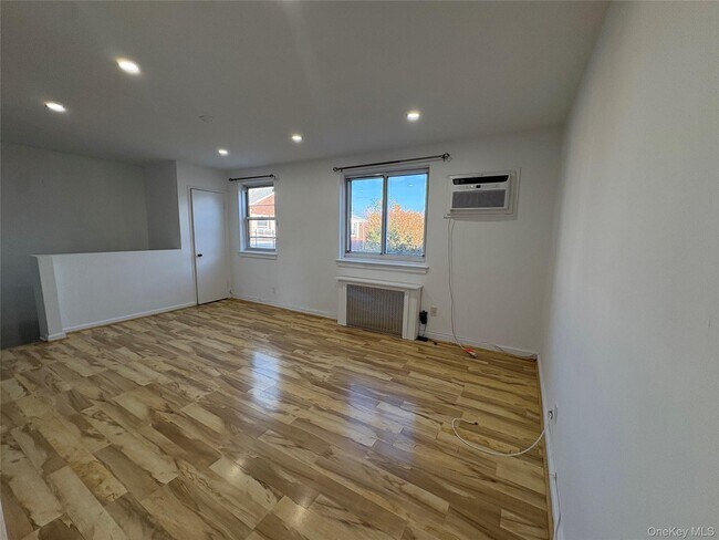 Foto del edificio - 245-39 76th Ave