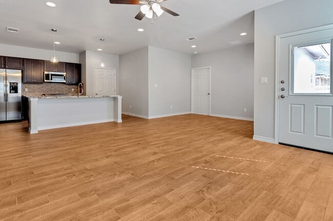 Foto del edificio - 643 County Rd 306