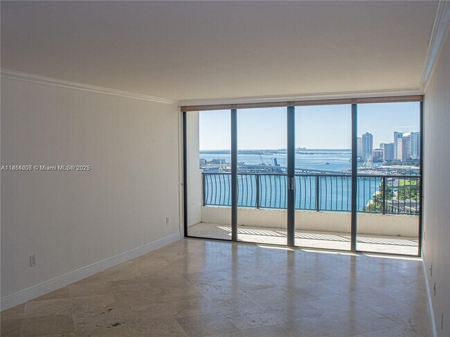 Foto del edificio - 555 NE 15th St
