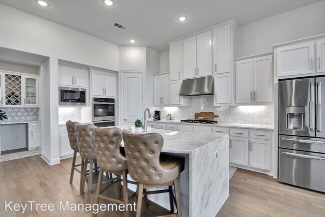 Building Photo - 4 br, 3 bath House - 830 Agave Drive