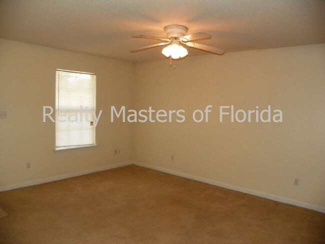 Foto del edificio - 5 minutes drive to Whiting Field Built in 200