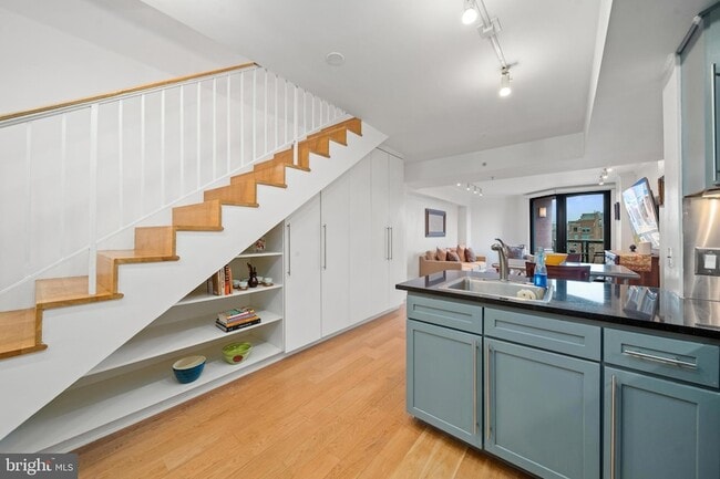 Foto del edificio - 631 D Street NW