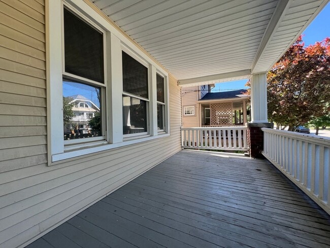 Building Photo - 1285 Cook Ave