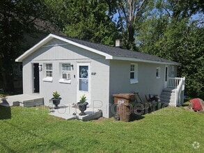 Building Photo - 808 Mobile St