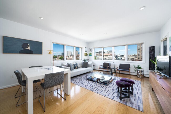 Building Photo - 72 Park Ave
