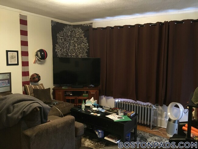 Foto del edificio - 349 Pleasant St