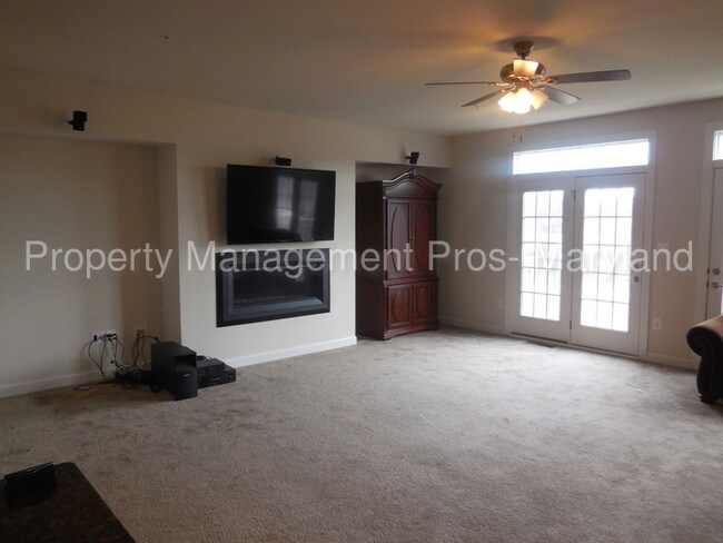 Foto del edificio - 5315 Stream Bank Lane, Greenbelt, MD 20770