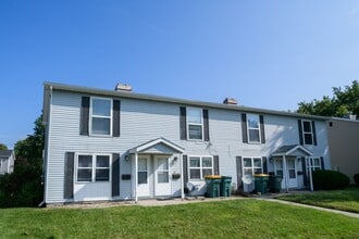 Building Photo - 2225 Yorktowne Dr