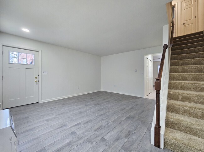 Foto del edificio - 104 Bradford Dr