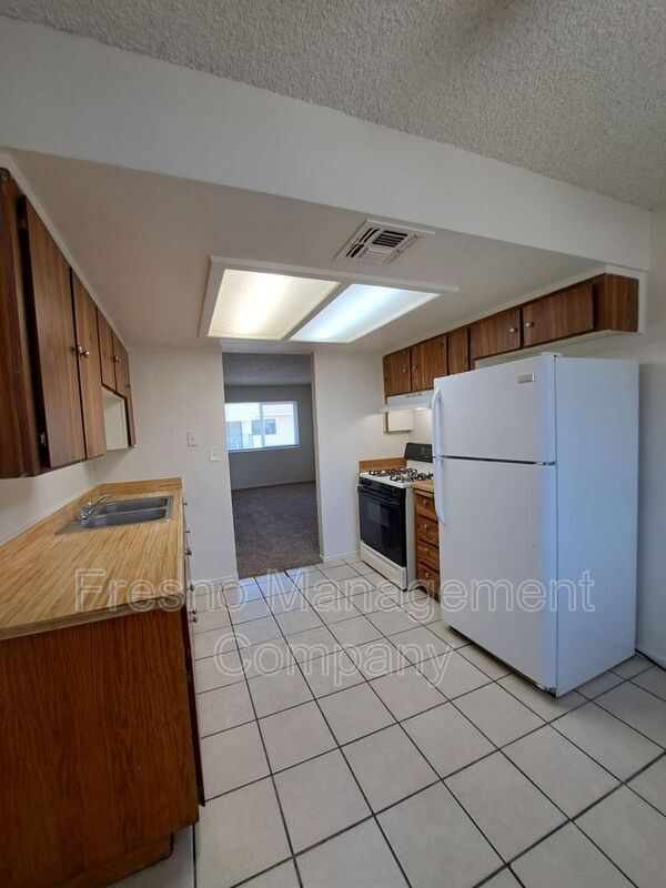 Foto del edificio - 4845 E Lane Ave