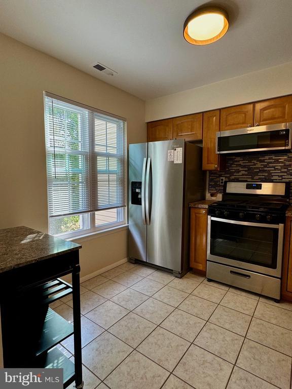 Foto del edificio - 206 Boothby Ct