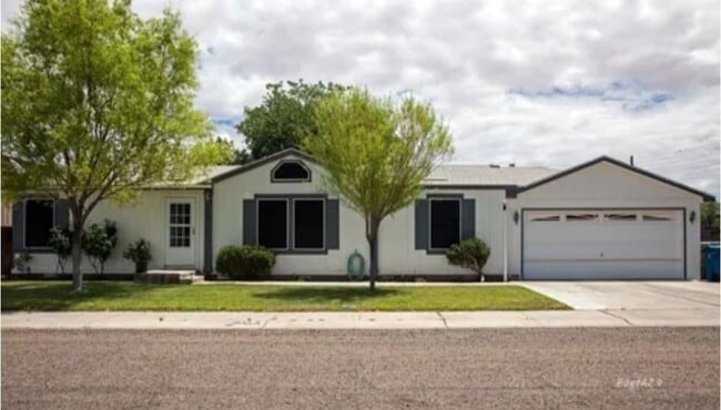 House & garage - 119 Golden Eagle Ct